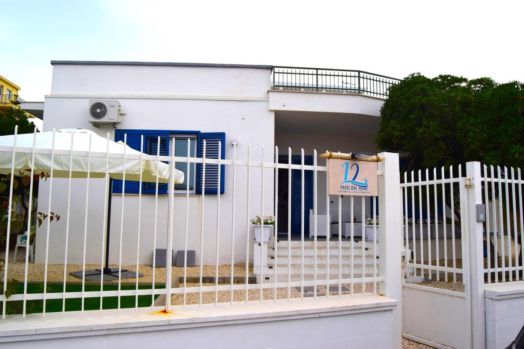 12 Passi Dal Mare Hotel Бари Екстериор снимка